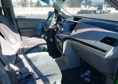 2014 Toyota Sienna Le V6 8 Passenger from USA, damaged, VIN 5TDKK3DCXES475099